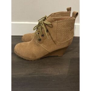 Gloria Vanderbilt Black Tan Suede Wedge Ankle Boots Size 6.5-Great‎ Condition